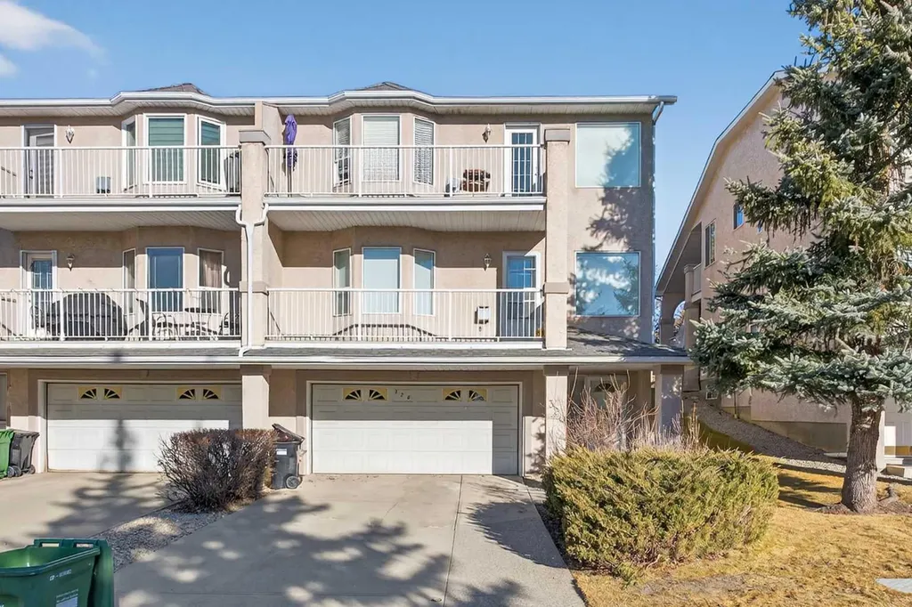 320 Sierra Morena Green SW Calgary AB T3H 3H8