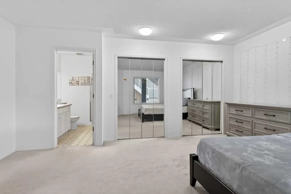 320 Sierra Morena Green SW Calgary AB T3H 3H8