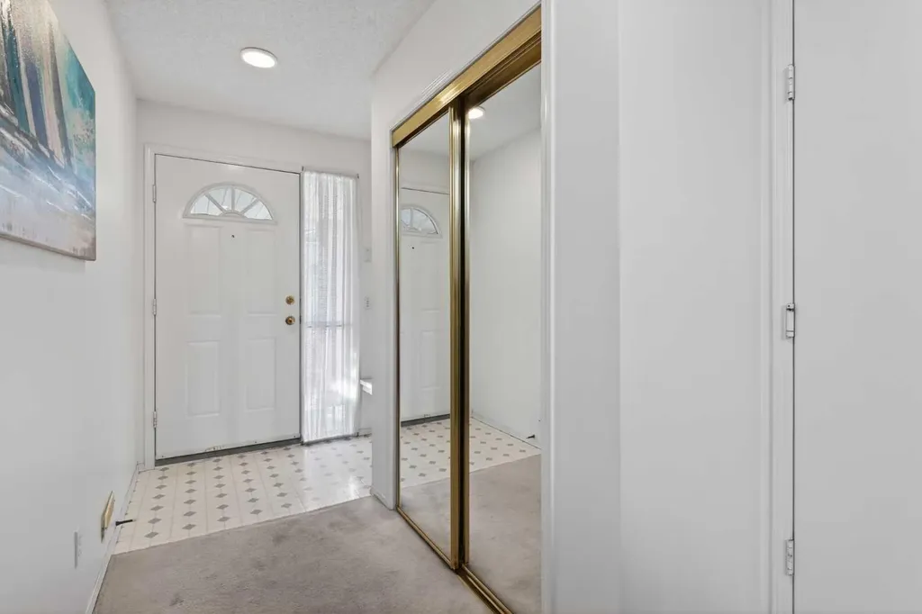 320 Sierra Morena Green SW Calgary AB T3H 3H8