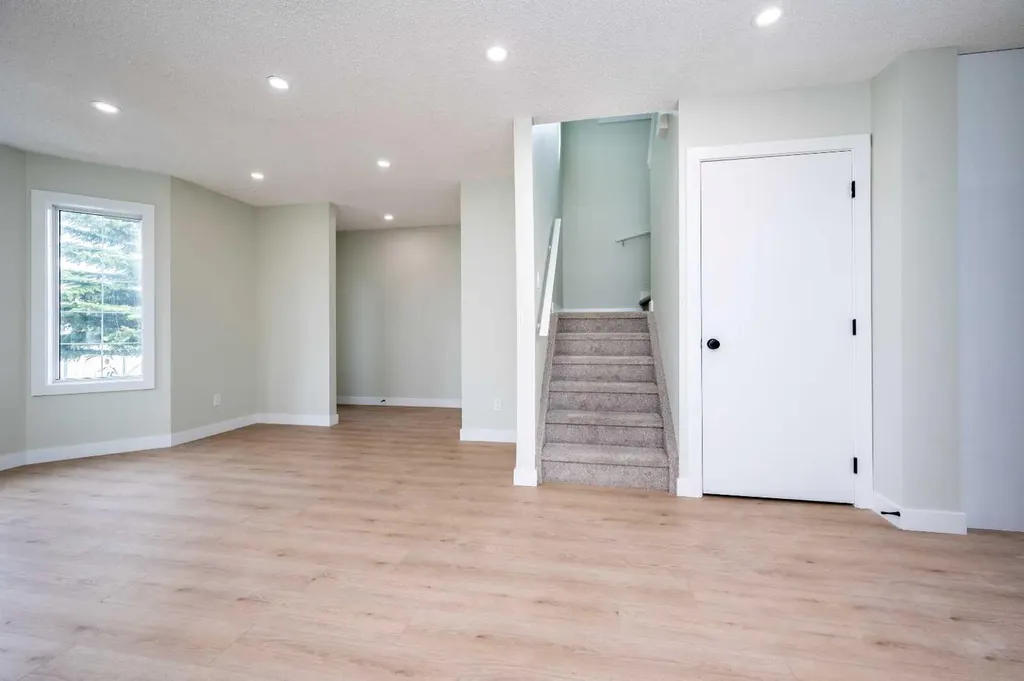 88 Applemont Close SE Calgary AB T2A 7S3