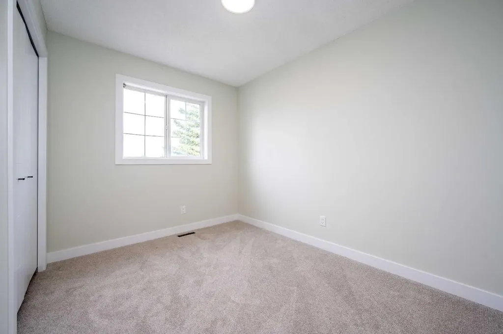 88 Applemont Close SE Calgary AB T2A 7S3