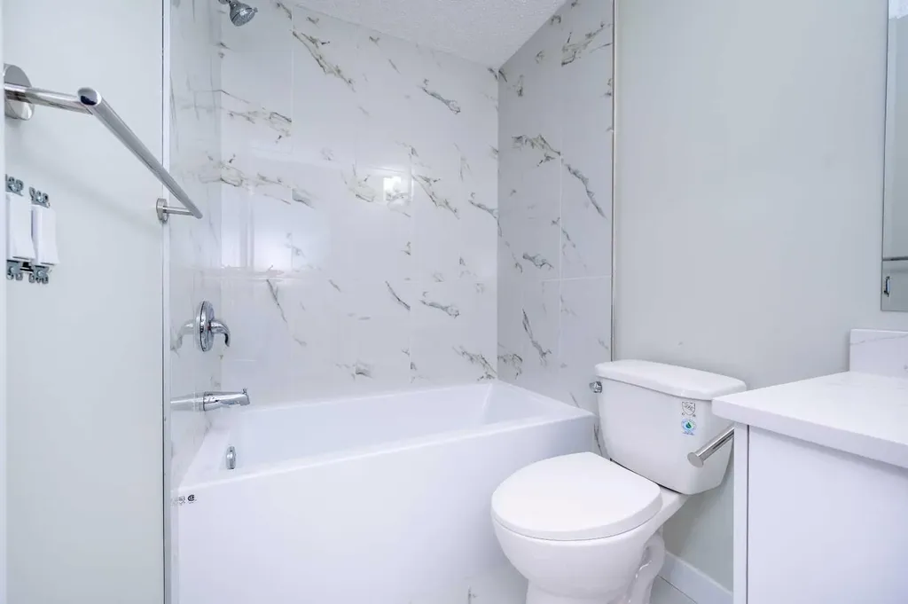 88 Applemont Close SE Calgary AB T2A 7S3