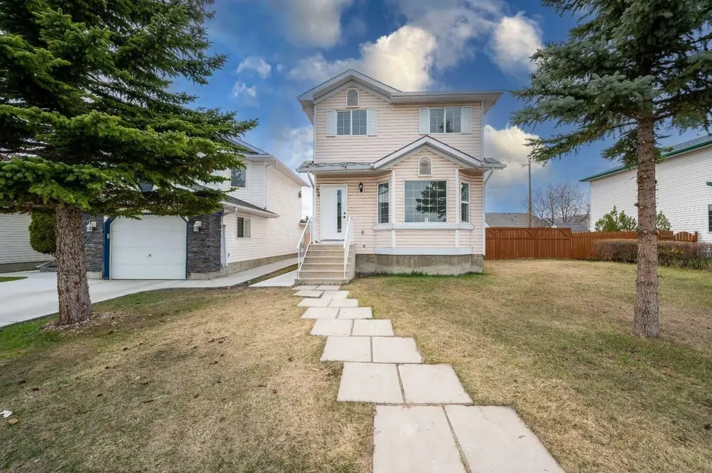 88 Applemont Close SE Calgary AB T2A 7S3