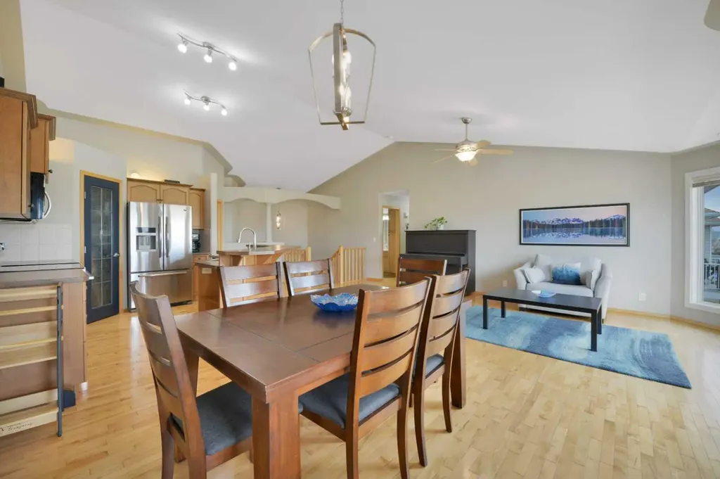 50 Langford Crescent Red Deer AB T4R 2X1