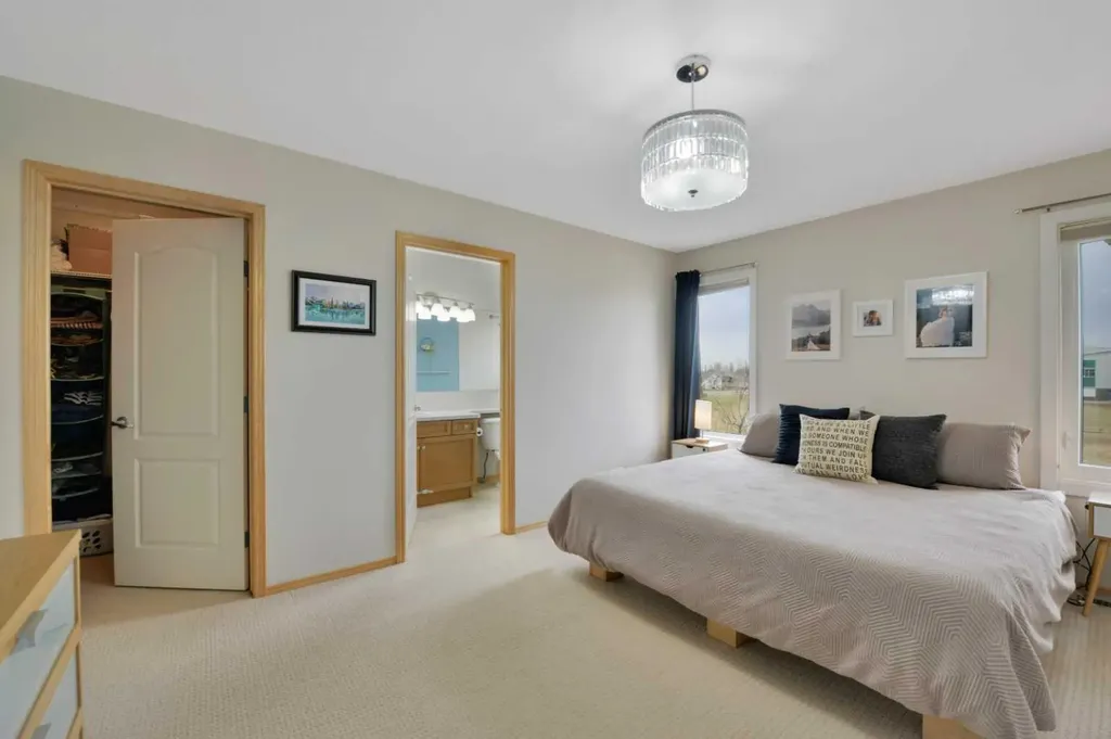 50 Langford Crescent Red Deer AB T4R 2X1