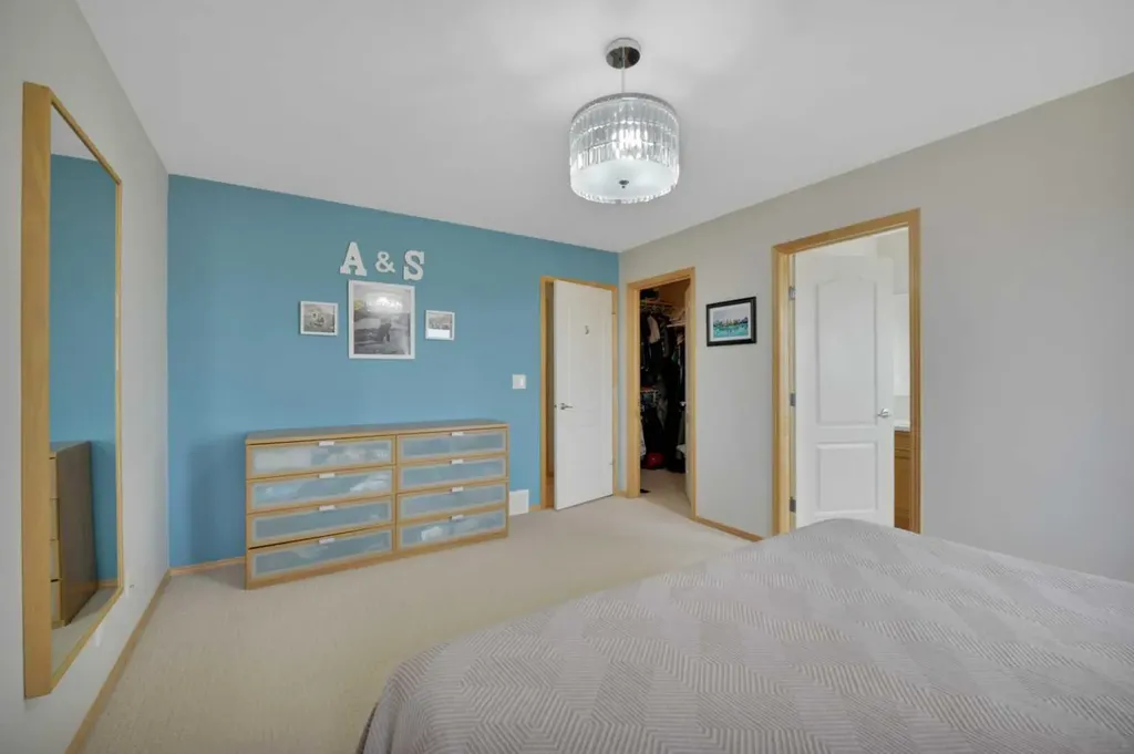 50 Langford Crescent Red Deer AB T4R 2X1