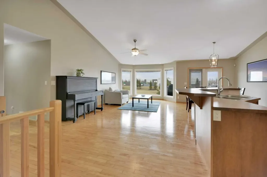 50 Langford Crescent Red Deer AB T4R 2X1