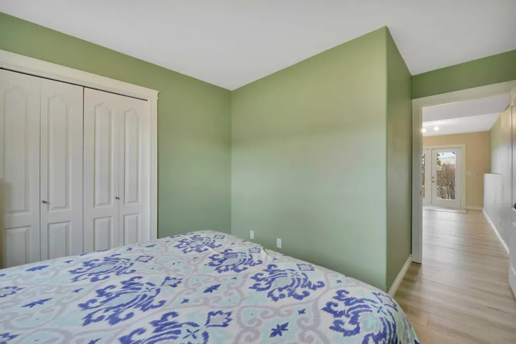 50 Langford Crescent Red Deer AB T4R 2X1
