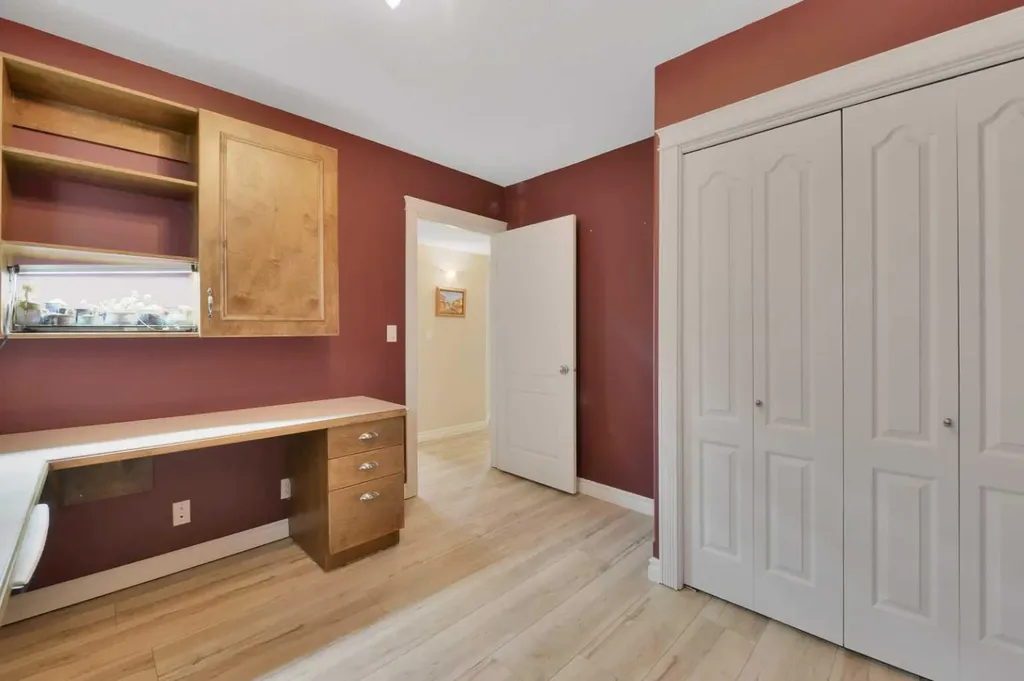 50 Langford Crescent Red Deer AB T4R 2X1