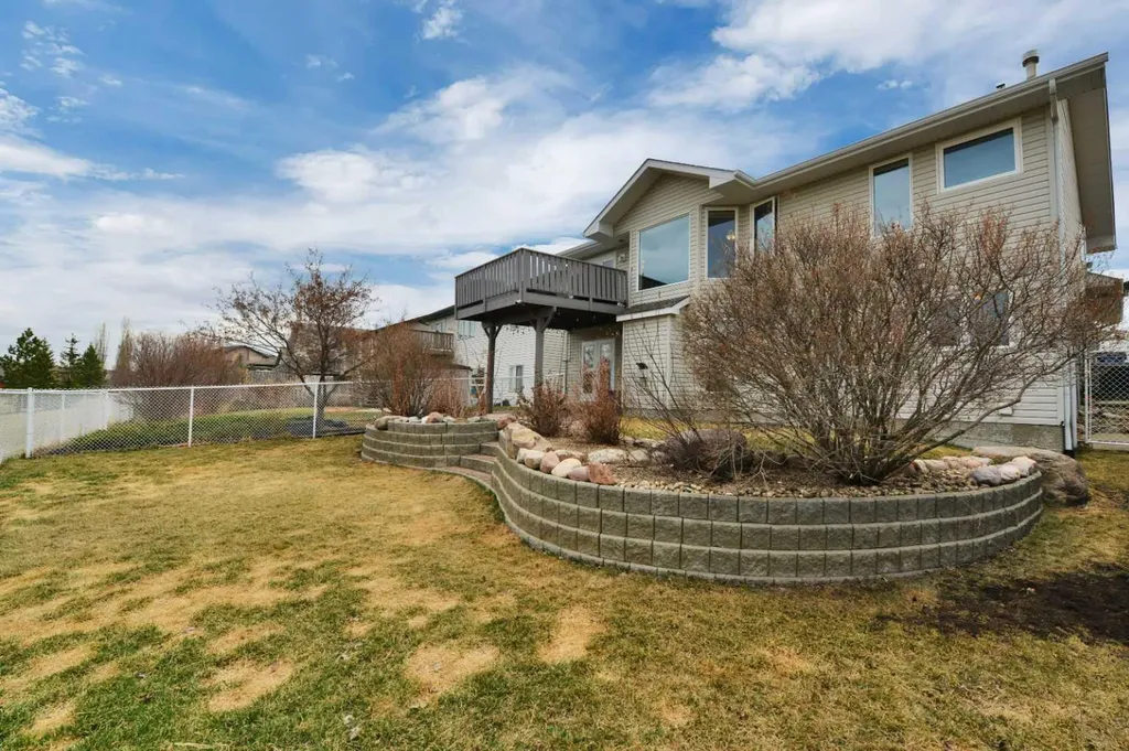 50 Langford Crescent Red Deer AB T4R 2X1