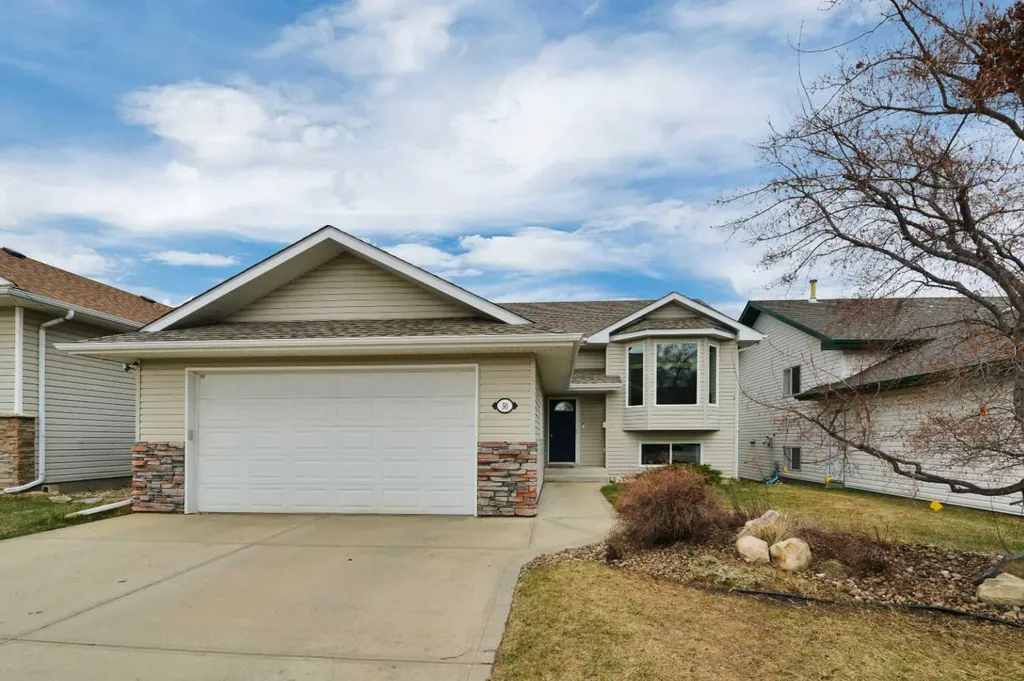 50 Langford Crescent Red Deer AB T4R 2X1