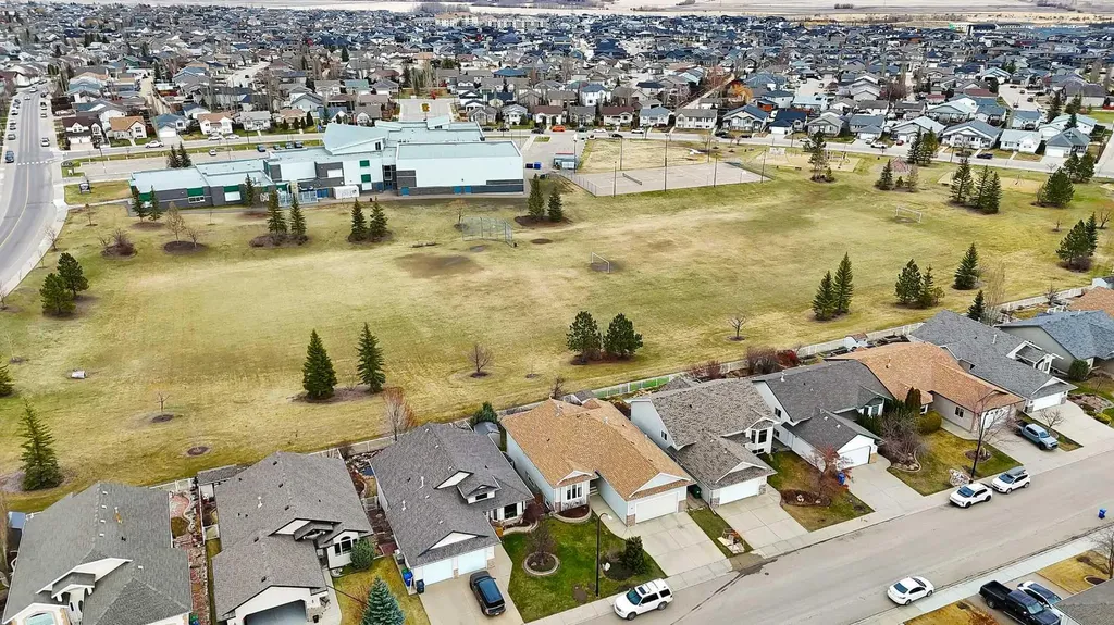 50 Langford Crescent Red Deer AB T4R 2X1