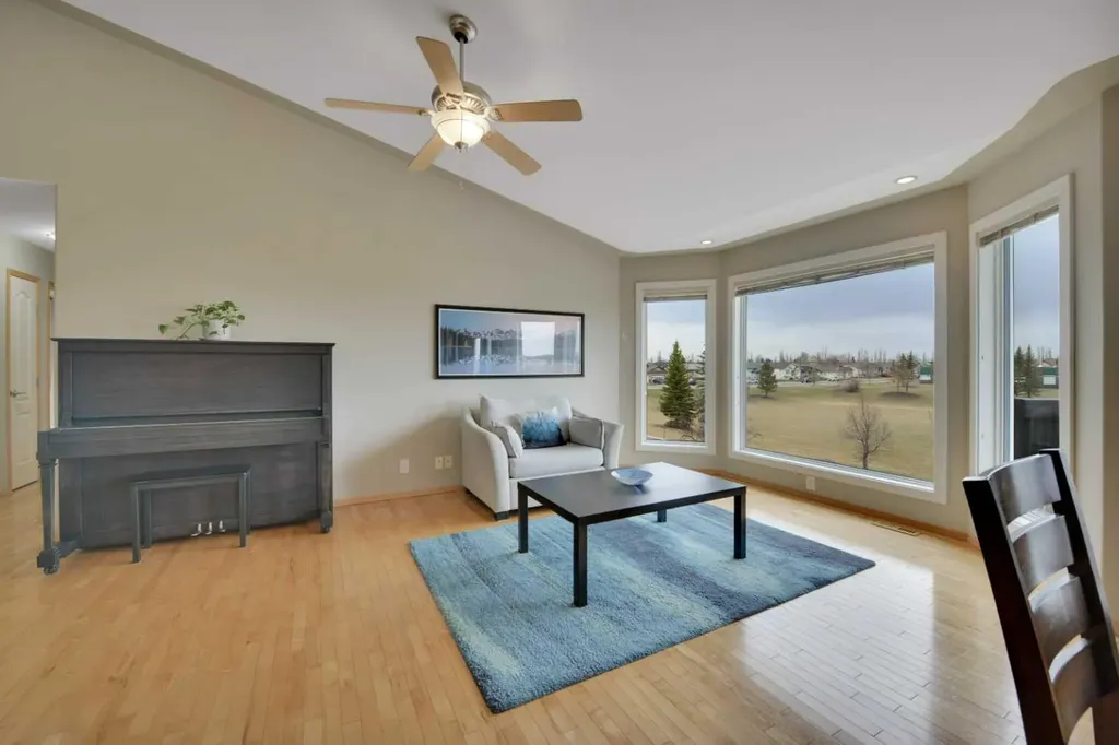 50 Langford Crescent Red Deer AB T4R 2X1