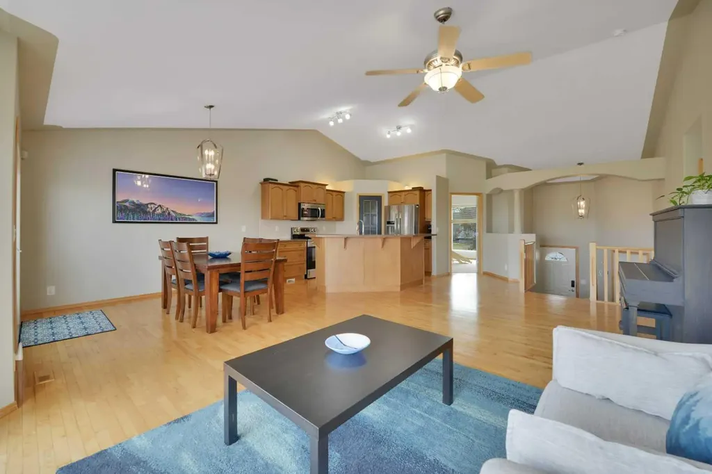 50 Langford Crescent Red Deer AB T4R 2X1