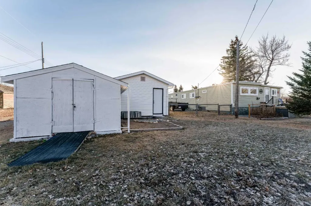104 2nd Street Warner AB T0K 2L0