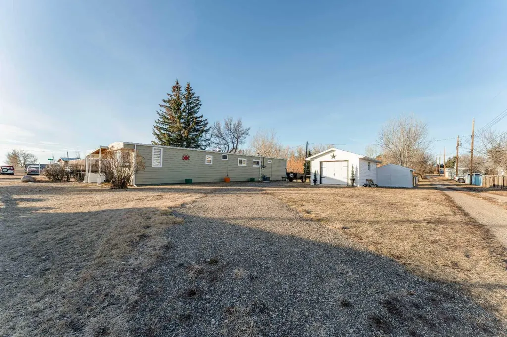104 2nd Street Warner AB T0K 2L0