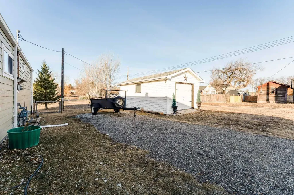 104 2nd Street Warner AB T0K 2L0
