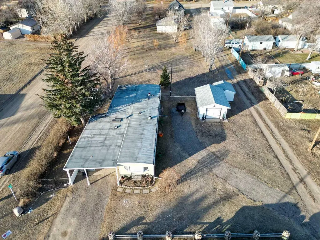104 2nd Street Warner AB T0K 2L0