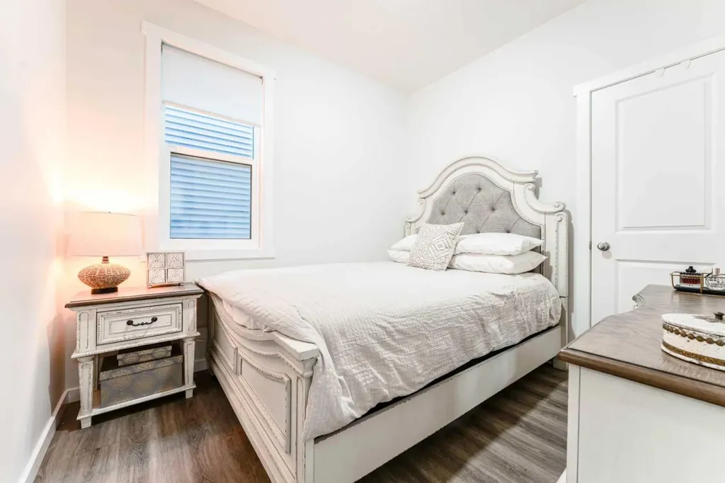 156 Savanna Drive NE Calgary AB T3J2H5
