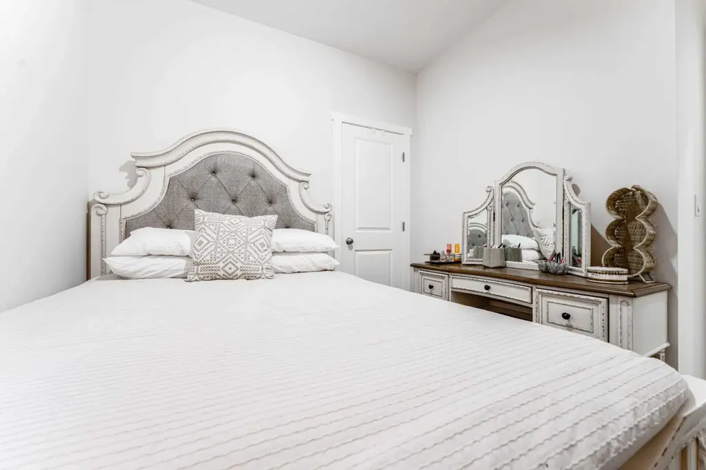 156 Savanna Drive NE Calgary AB T3J2H5
