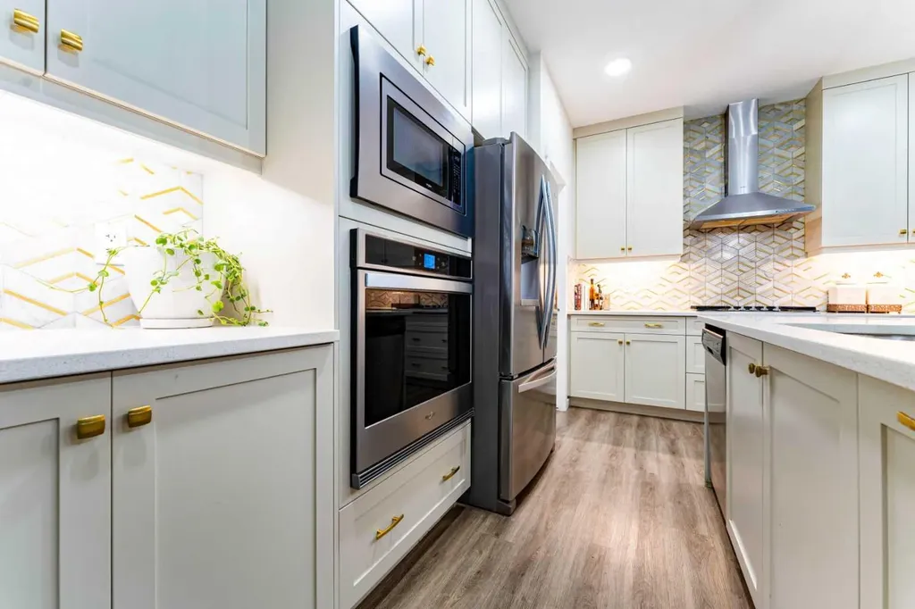 156 Savanna Drive NE Calgary AB T3J2H5