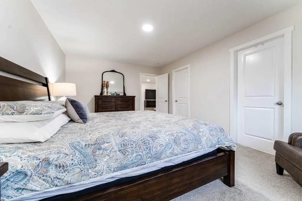 156 Savanna Drive NE Calgary AB T3J2H5