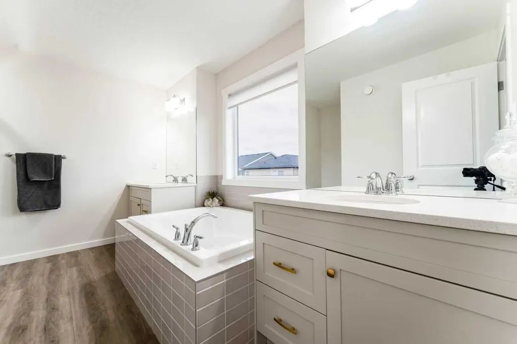 156 Savanna Drive NE Calgary AB T3J2H5