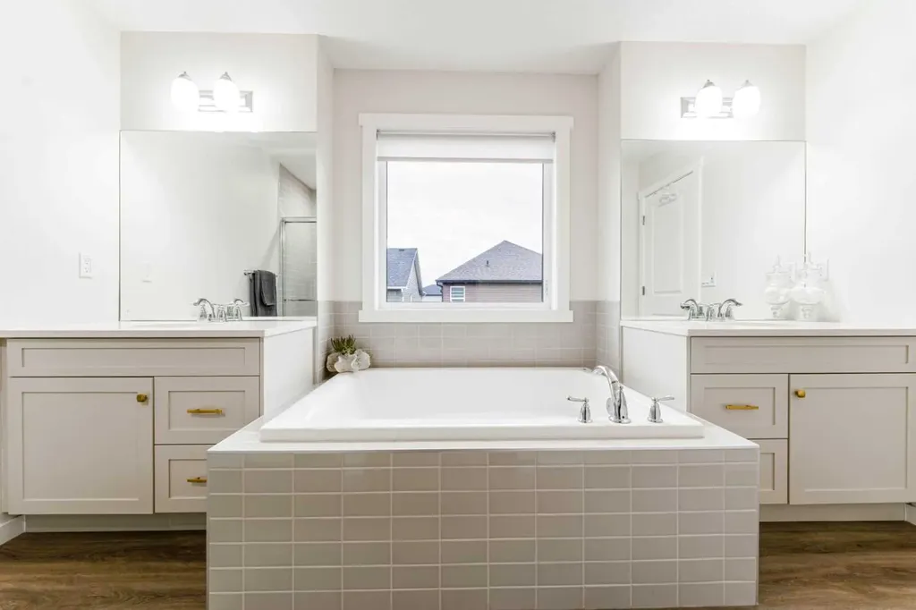 156 Savanna Drive NE Calgary AB T3J2H5