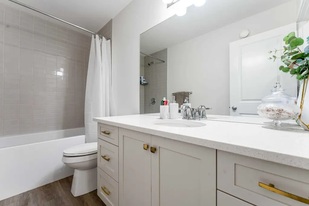 156 Savanna Drive NE Calgary AB T3J2H5