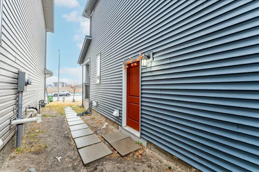 156 Savanna Drive NE Calgary AB T3J2H5