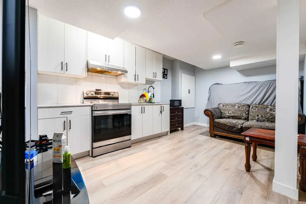 156 Savanna Drive NE Calgary AB T3J2H5