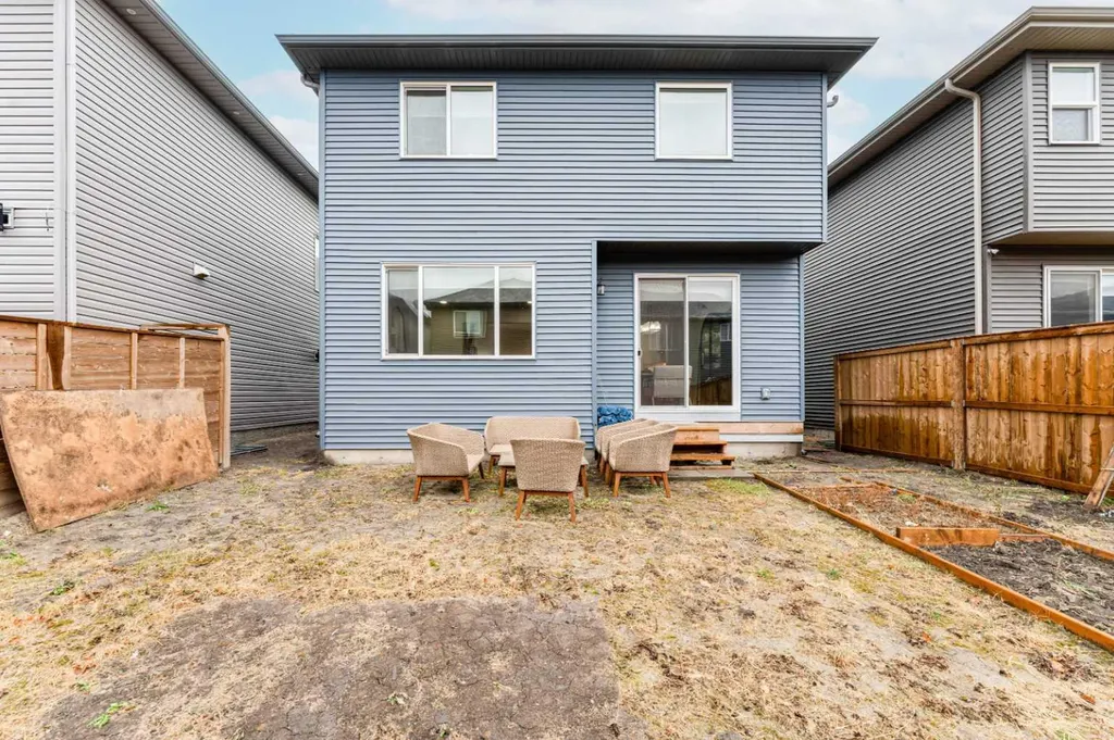 156 Savanna Drive NE Calgary AB T3J2H5