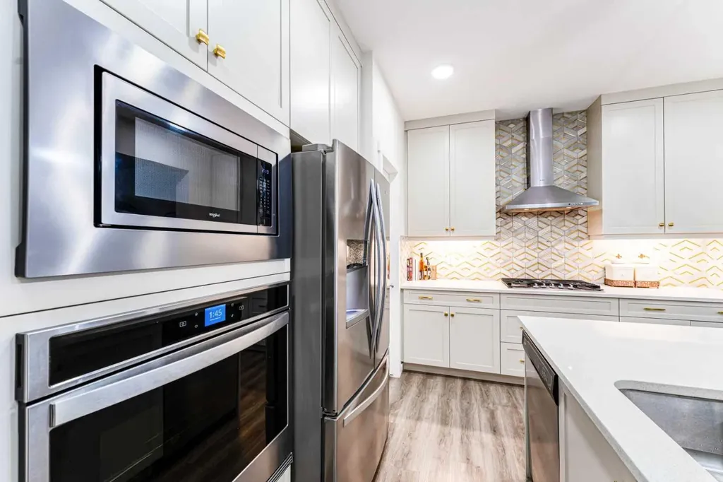 156 Savanna Drive NE Calgary AB T3J2H5