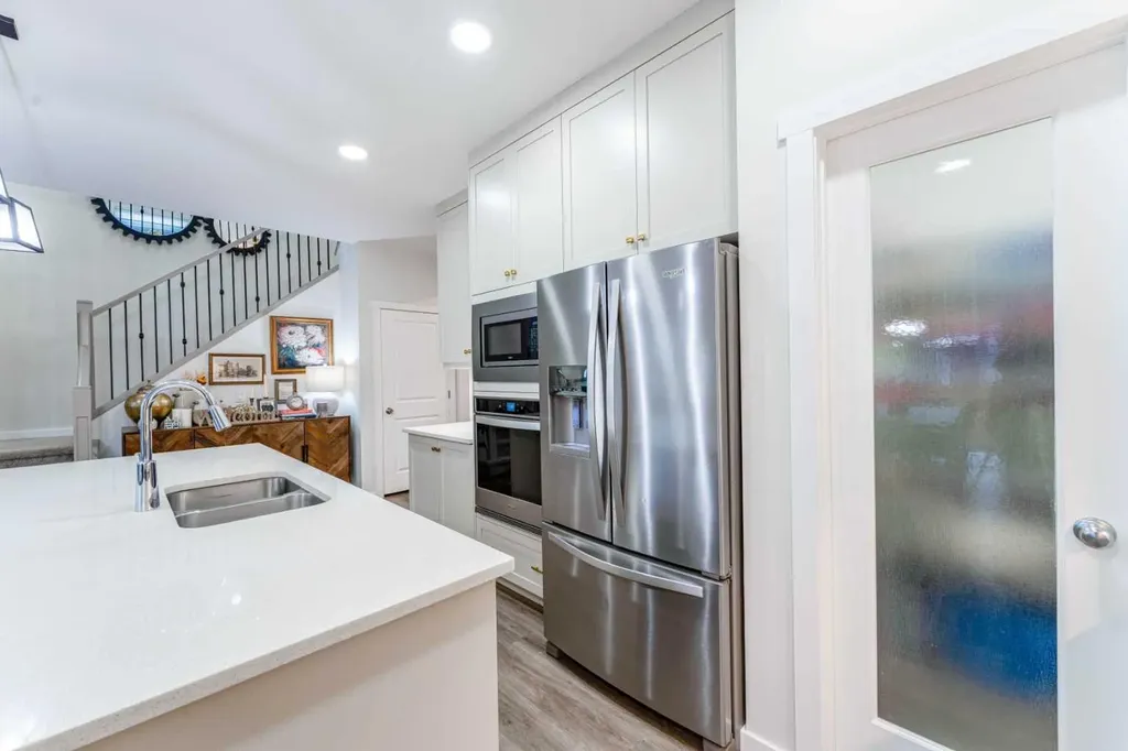 156 Savanna Drive NE Calgary AB T3J2H5