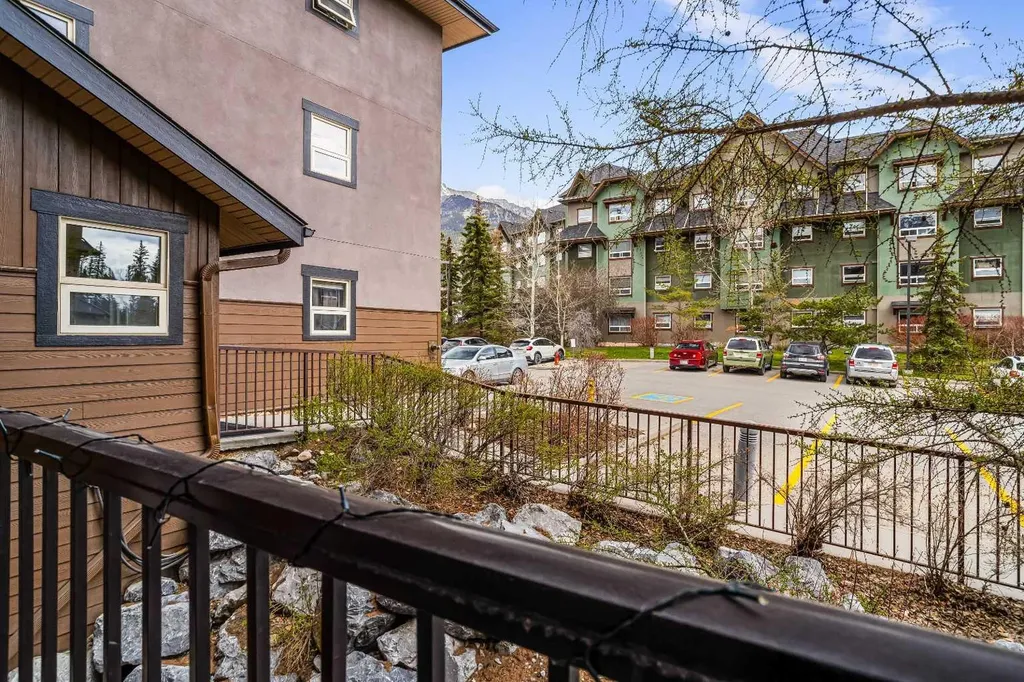 186 Kananskis Way Canmore AB T1W 0A2