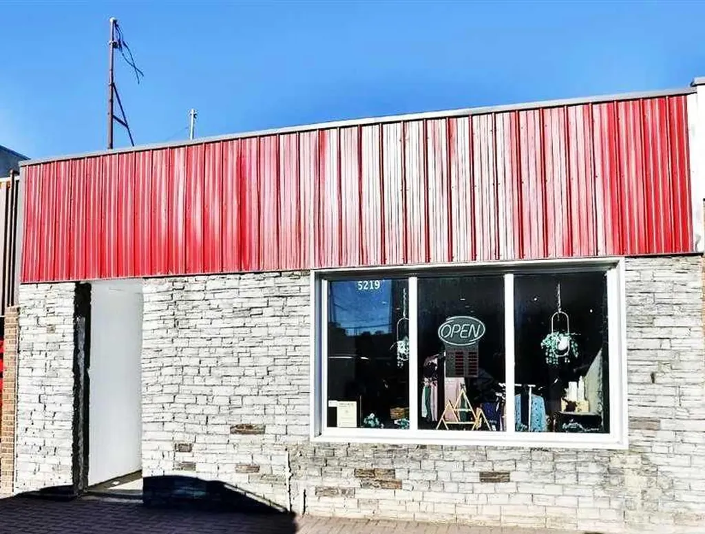 5219 48 Avenue Taber AB T1G1S8