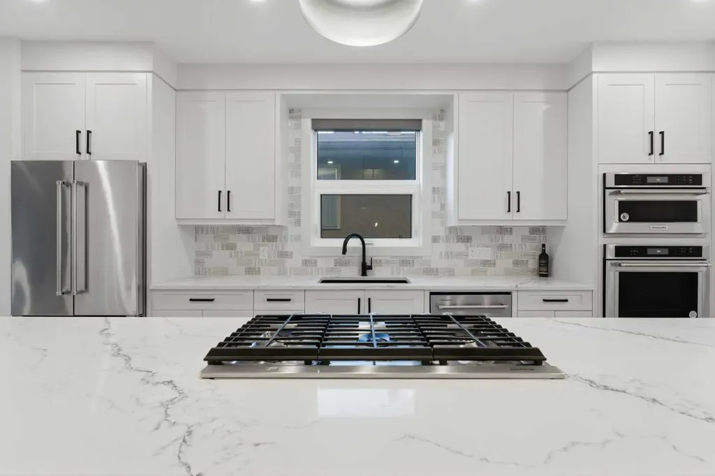 631 55 Avenue SW Calgary AB T2V 0G2