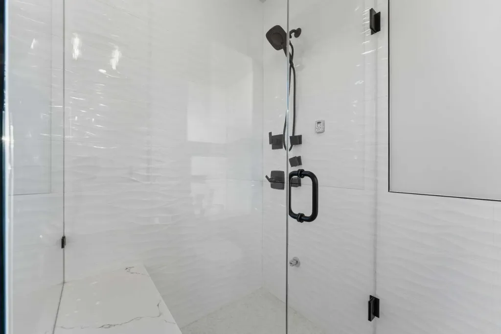631 55 Avenue SW Calgary AB T2V 0G2