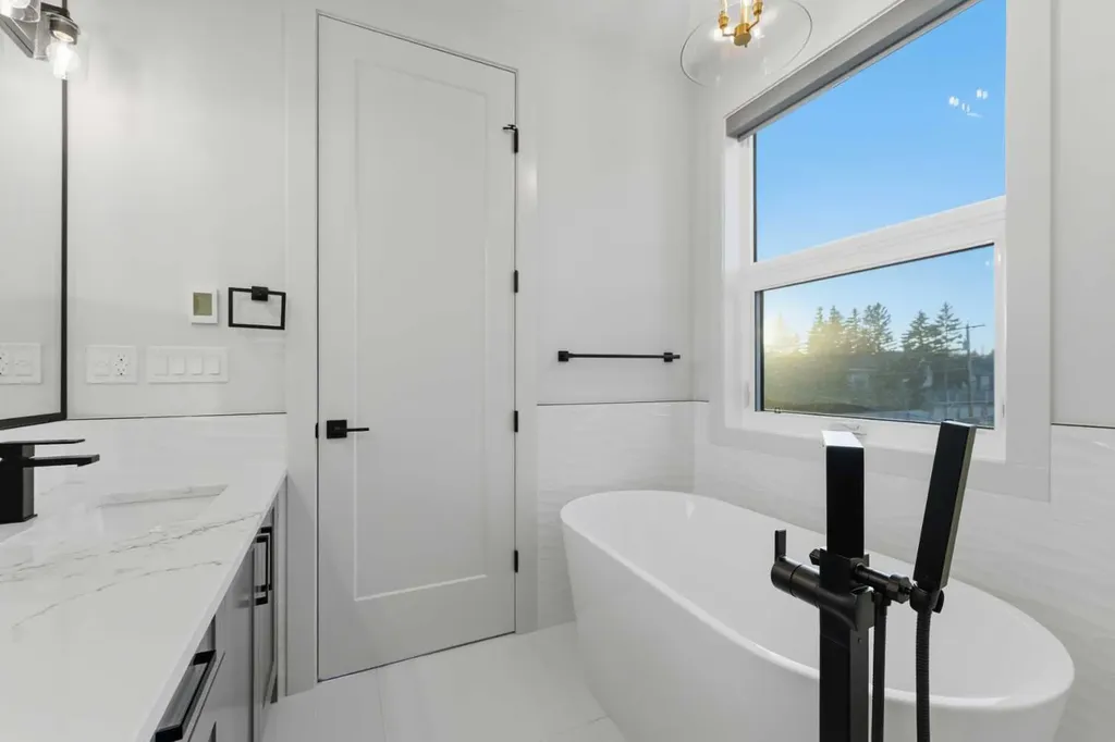 631 55 Avenue SW Calgary AB T2V 0G2