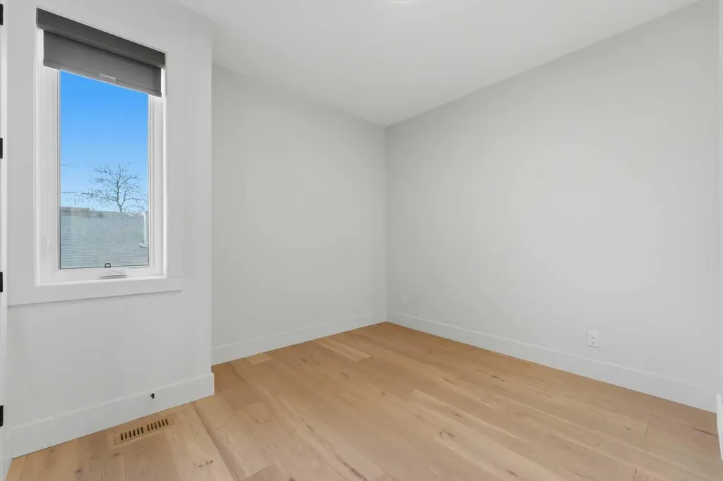 631 55 Avenue SW Calgary AB T2V 0G2