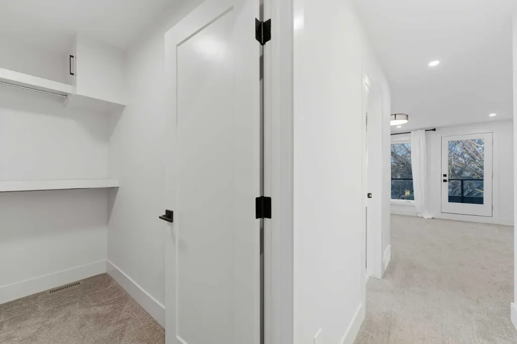 631 55 Avenue SW Calgary AB T2V 0G2
