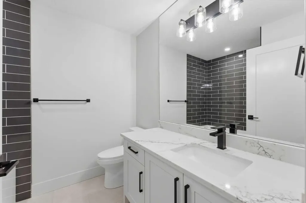 631 55 Avenue SW Calgary AB T2V 0G2