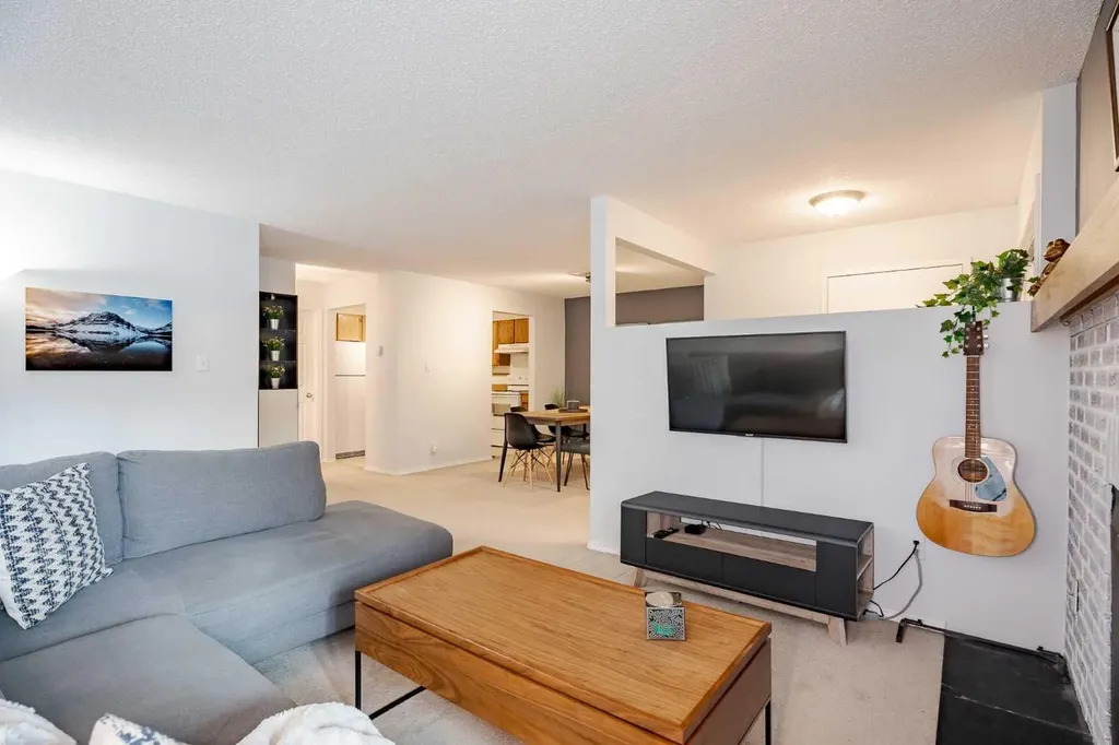 3402 Parkdale Boulevard NW Calgary AB T2N 3T4