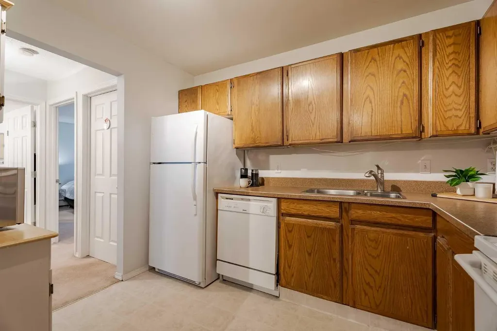 3402 Parkdale Boulevard NW Calgary AB T2N 3T4