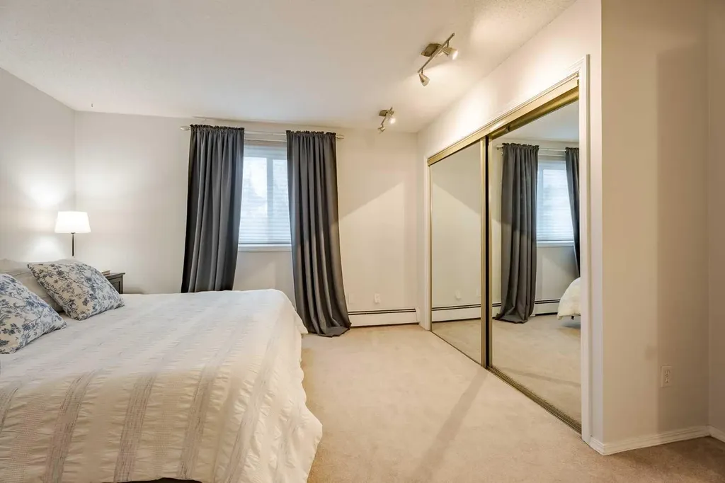 3402 Parkdale Boulevard NW Calgary AB T2N 3T4