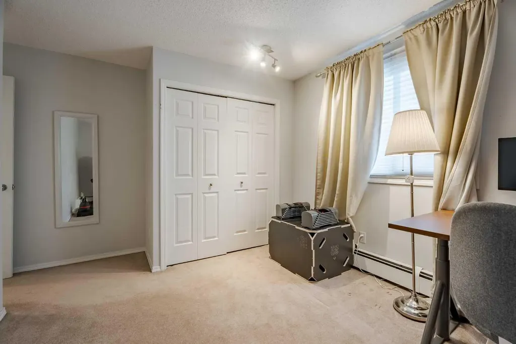 3402 Parkdale Boulevard NW Calgary AB T2N 3T4