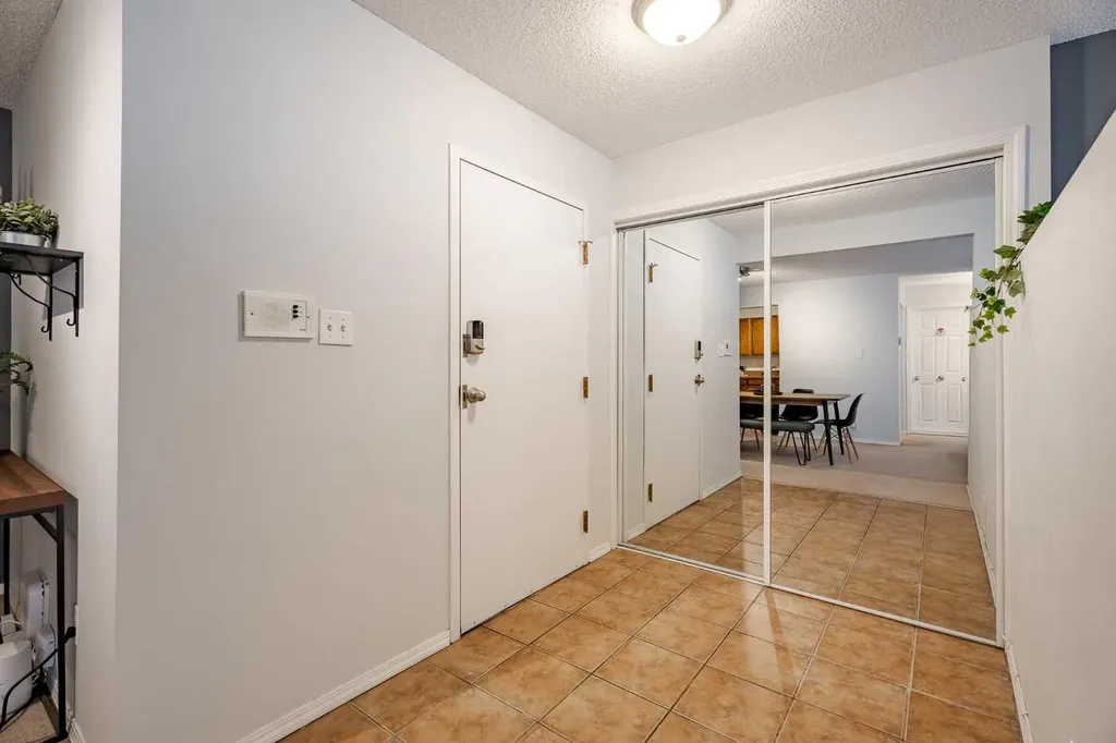 3402 Parkdale Boulevard NW Calgary AB T2N 3T4