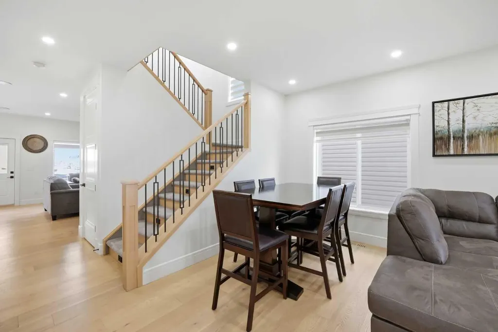 15 Saddlecrest Link NE Calgary AB T3J0Z3