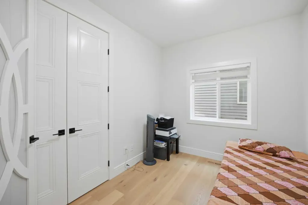 15 Saddlecrest Link NE Calgary AB T3J0Z3