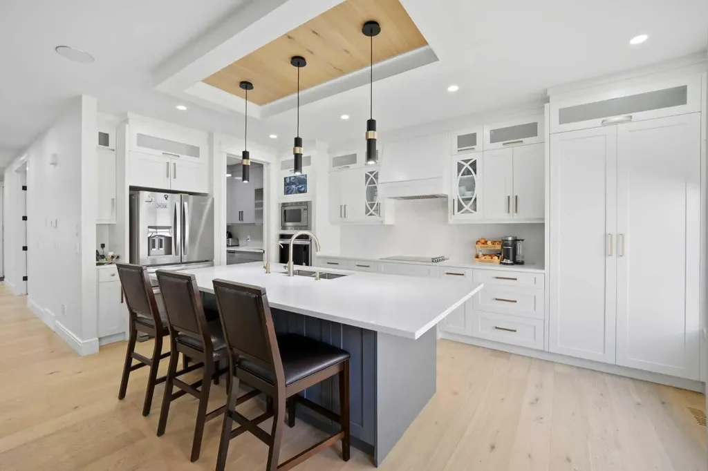 15 Saddlecrest Link NE Calgary AB T3J0Z3